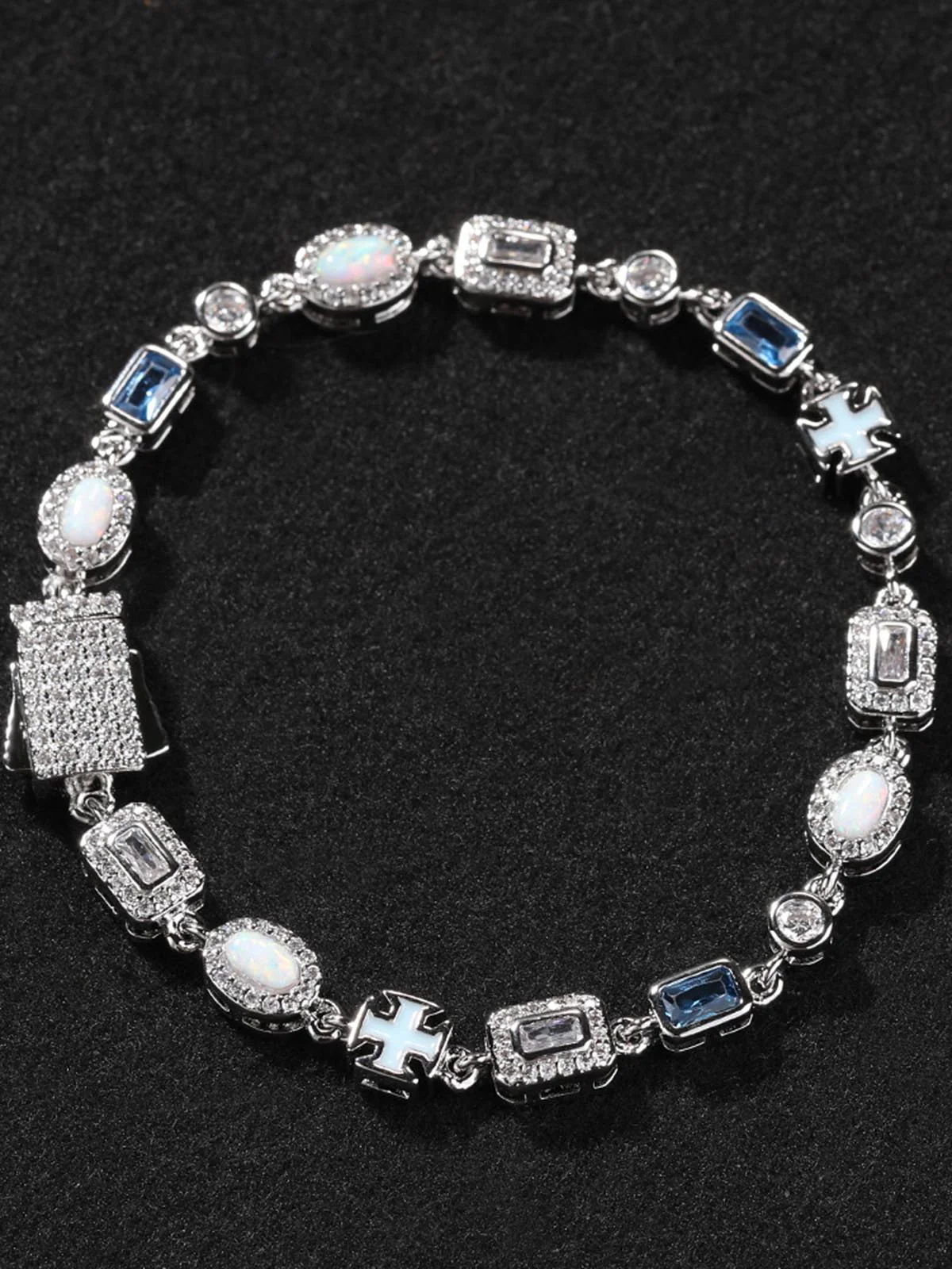 Blue-Toned Colored Gemstone Simple and Fresh Versatile Bracelet - Image 3
