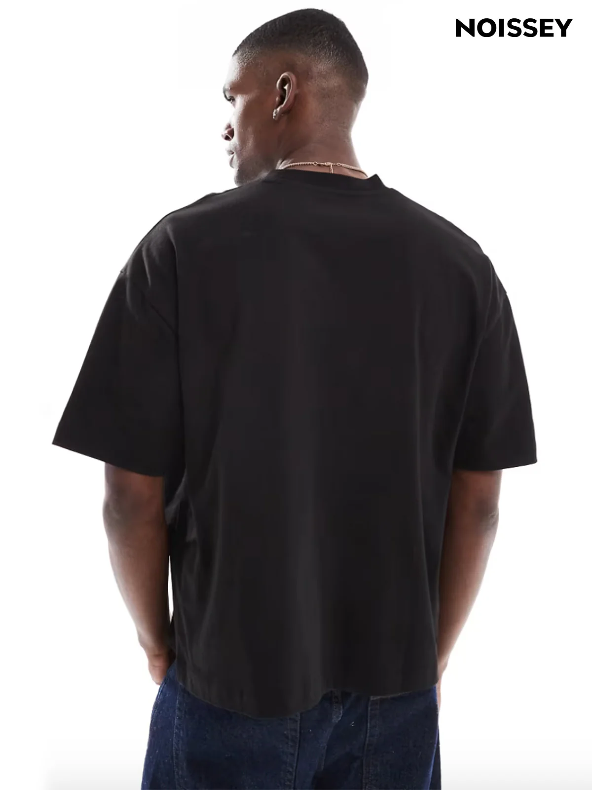 Boxy oversized T-shirt holding money and wine street print - Image 4