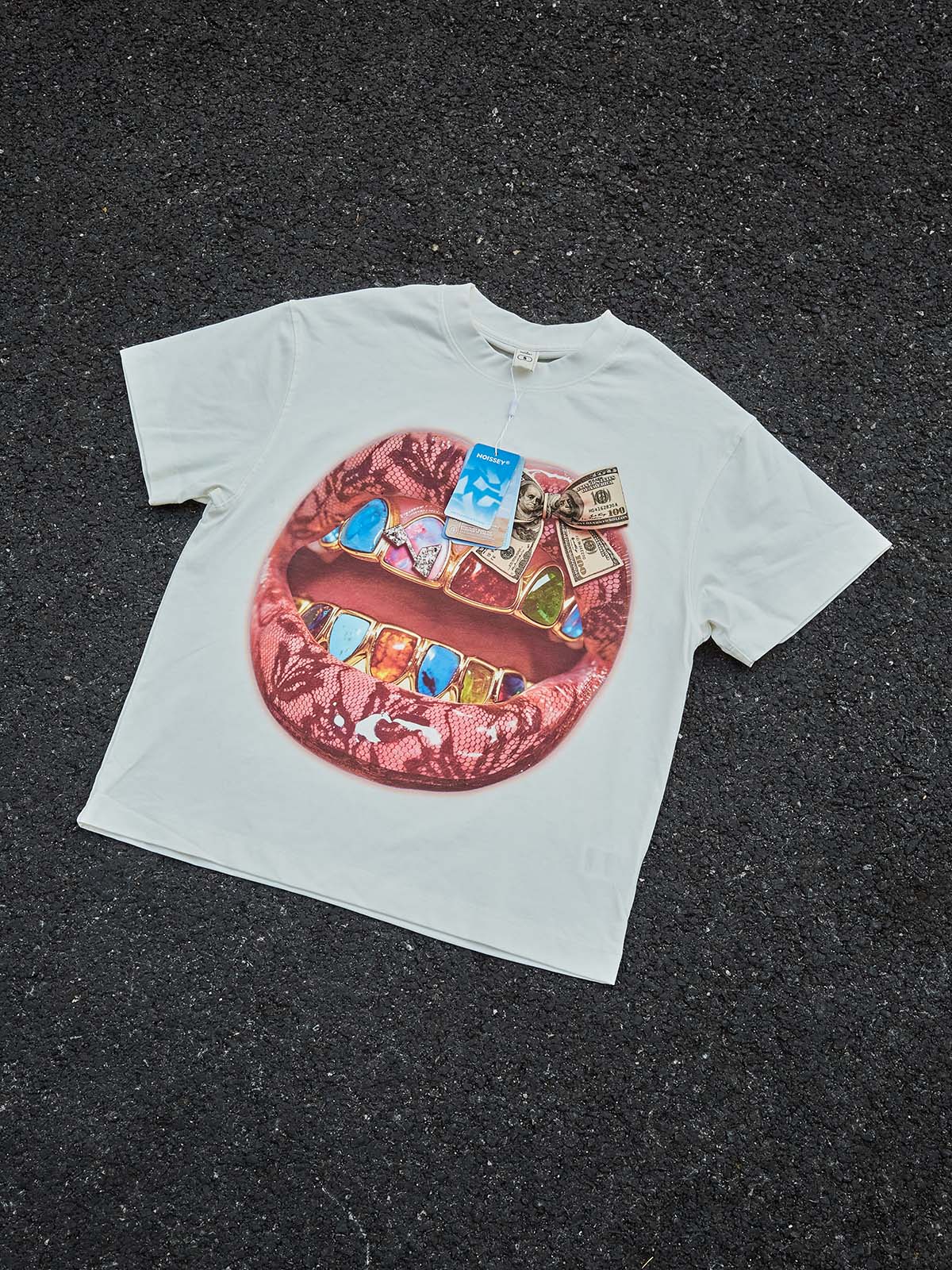 Lace Banknote Inspired Colorful Lip Diamond Art Print Streetwear Graphic T-Shirt - Image 6