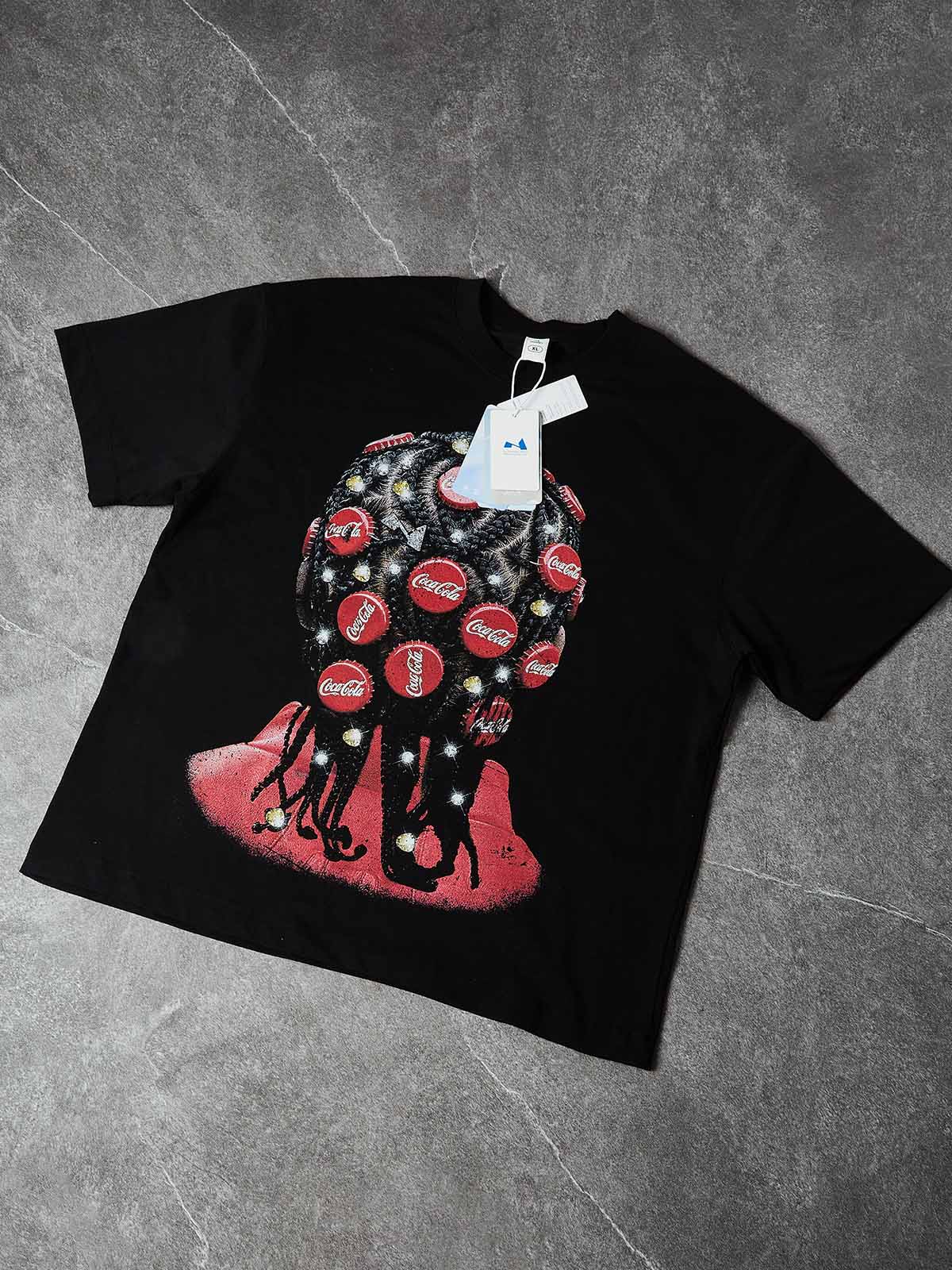 NOISSEY "BOTTLE CAP BRAIDS" POP ART - SHIMMERING OVERSIZED TEE - Image 6