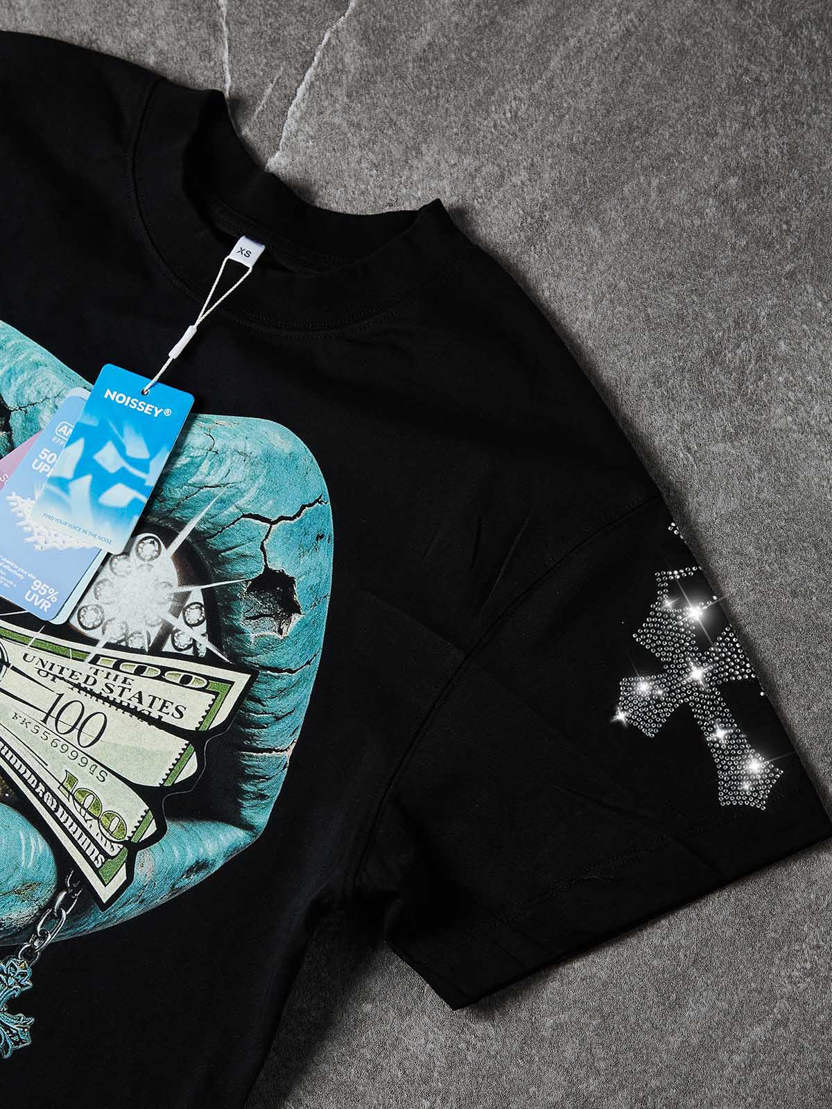 NOISSEY BRONZE GUARDIAN - CHAIN ICED OUT FANGS CROSS T-SHIRT - Image 8