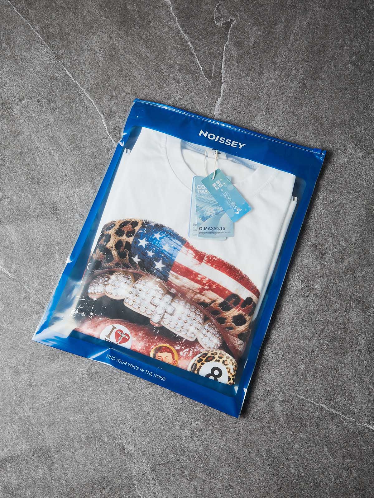 NOISSEY FLAG LEOPARD LIPS - ICED OUT DIY BADGE TEE - Image 6