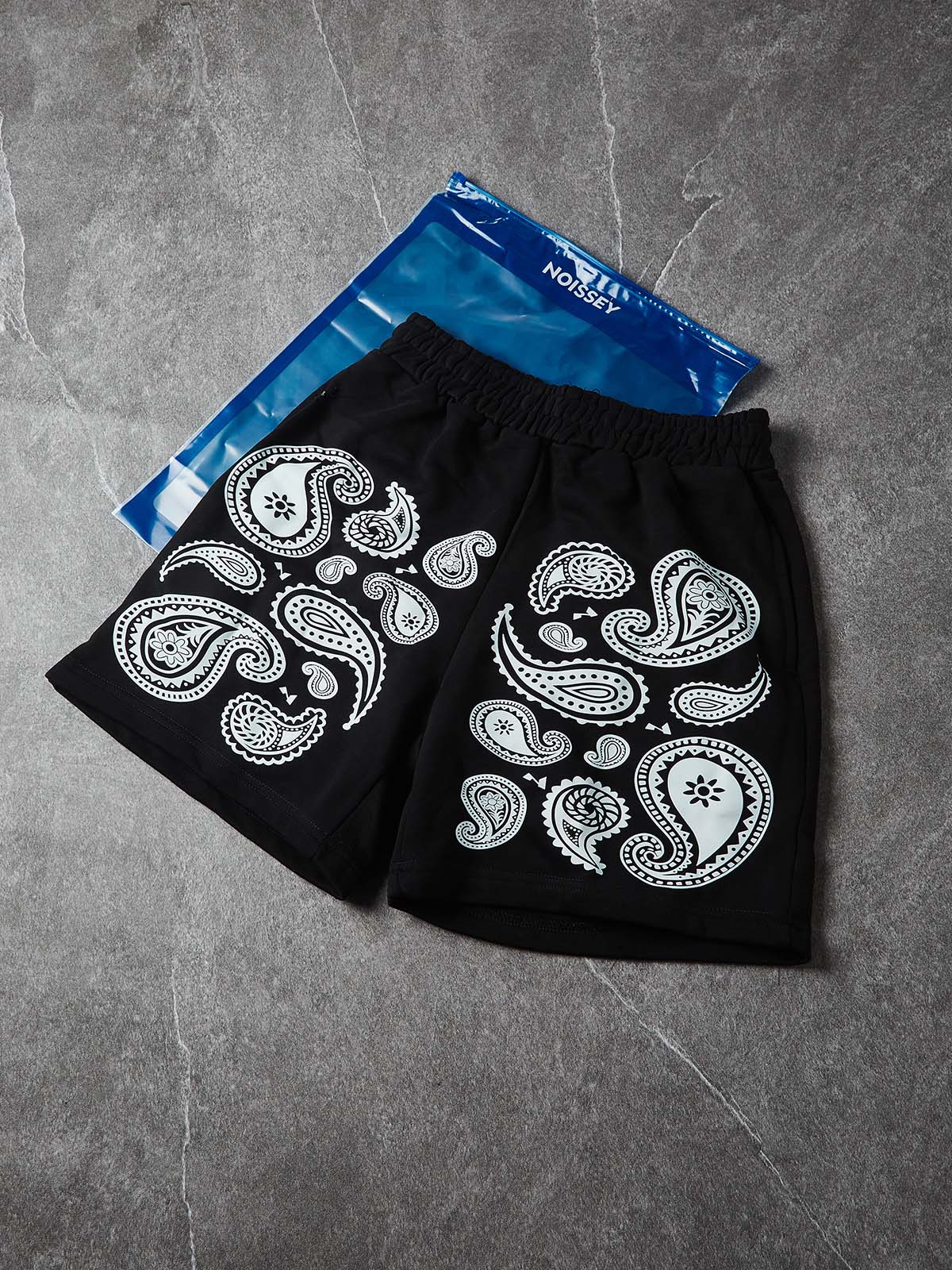 NOISSEY "Monochrome Bandana" Paisley Graphic Heavyweight Wide-Leg Sweat Shorts - Image 7