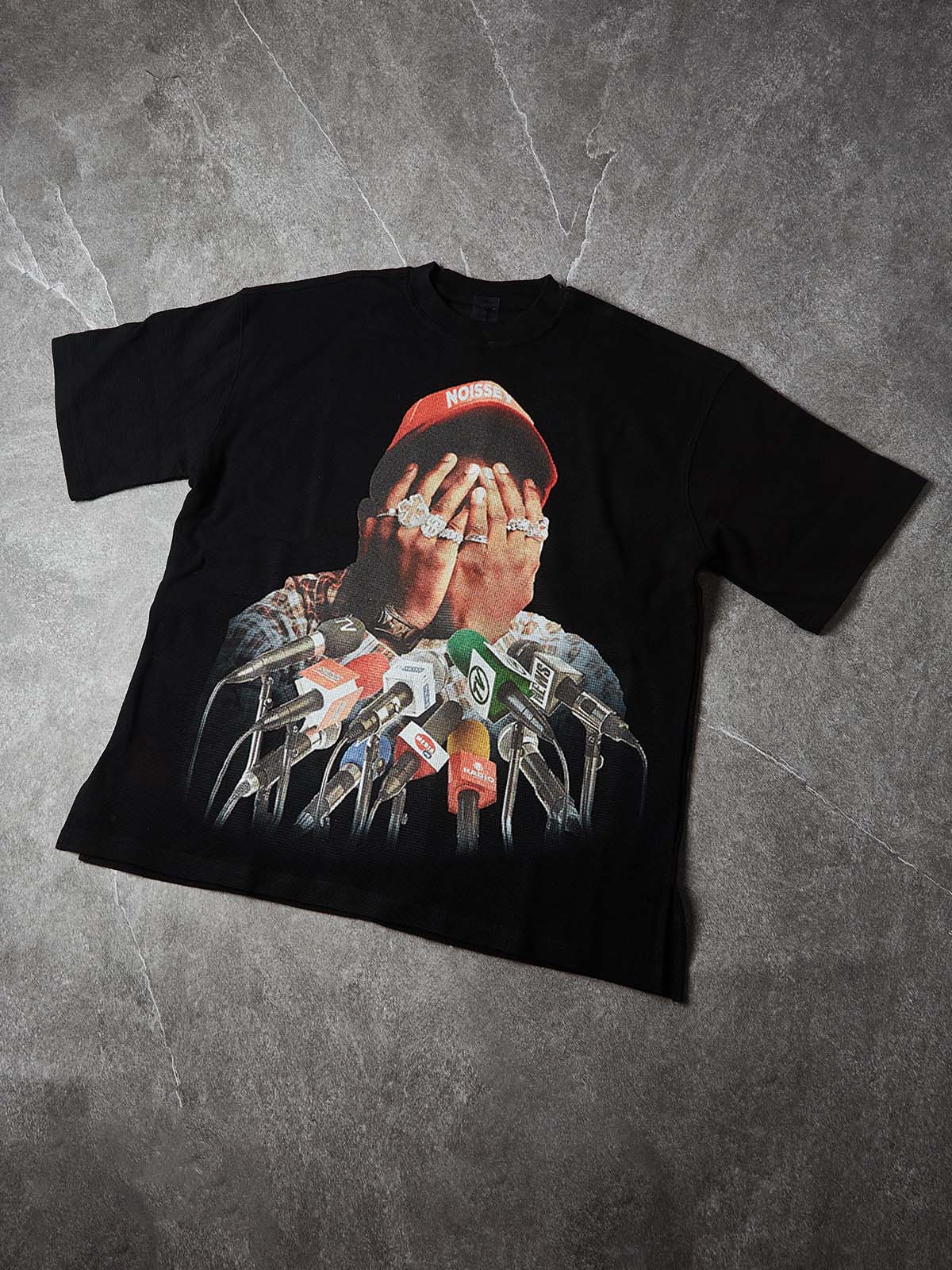 NOISSEY No Talk Boxy Heavyweight Paparazzi Art Tee - Midnight Black - Image 5