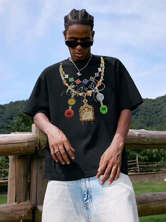 Noissey Original Necklace Graphic Print T-shirt - Image 4