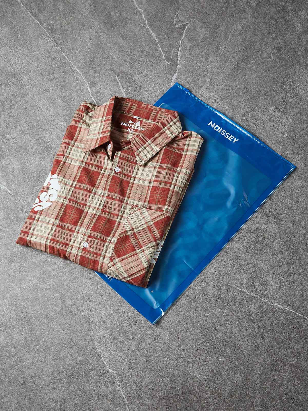 NOISSEY "REVOLVE" CIRCULAR LOGO RED PLAID SHORT-SLEEVE SHIRT - Image 7