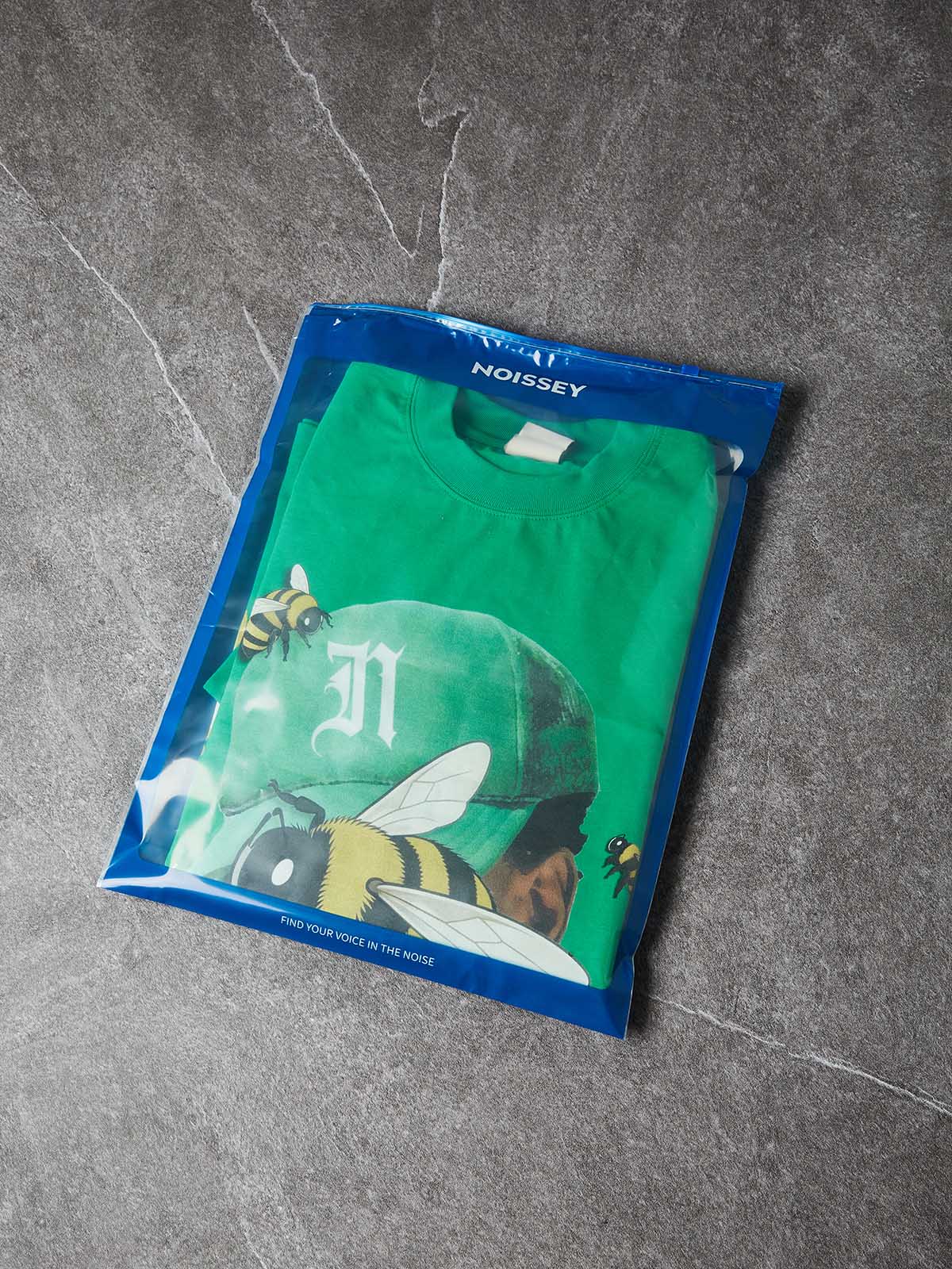 NOISSEY Surrealist Bee & Portrait Art Print Oversized T-Shirt - Image 8