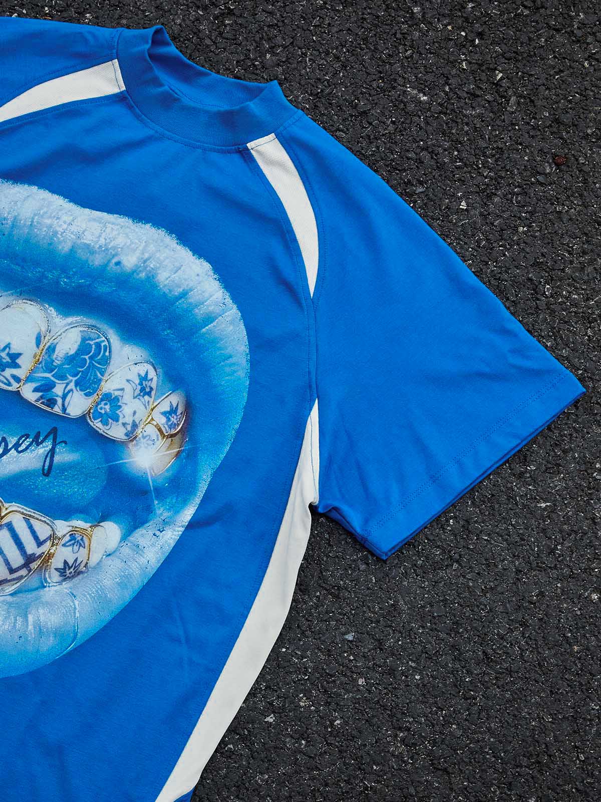 Cyanotype-style blue-and-white porcelain grillz shimmering art printed T-shirt - Image 4