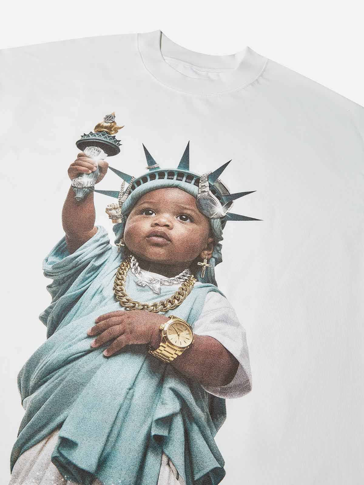 Statue of Liberty Kid Street Art Print T-Shirt - Image 4