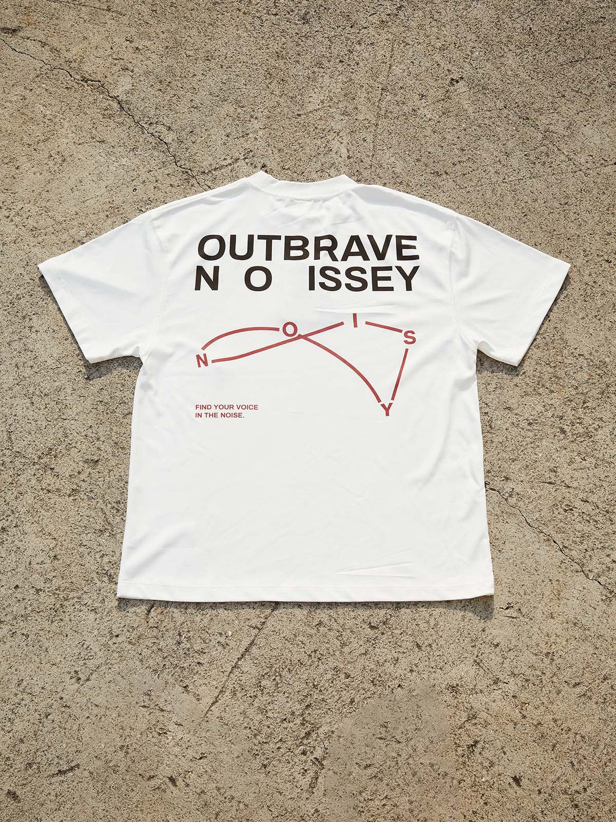 The Active-Dry Unrestricted Performance Noissey Logo Mesh Tee - Image 6