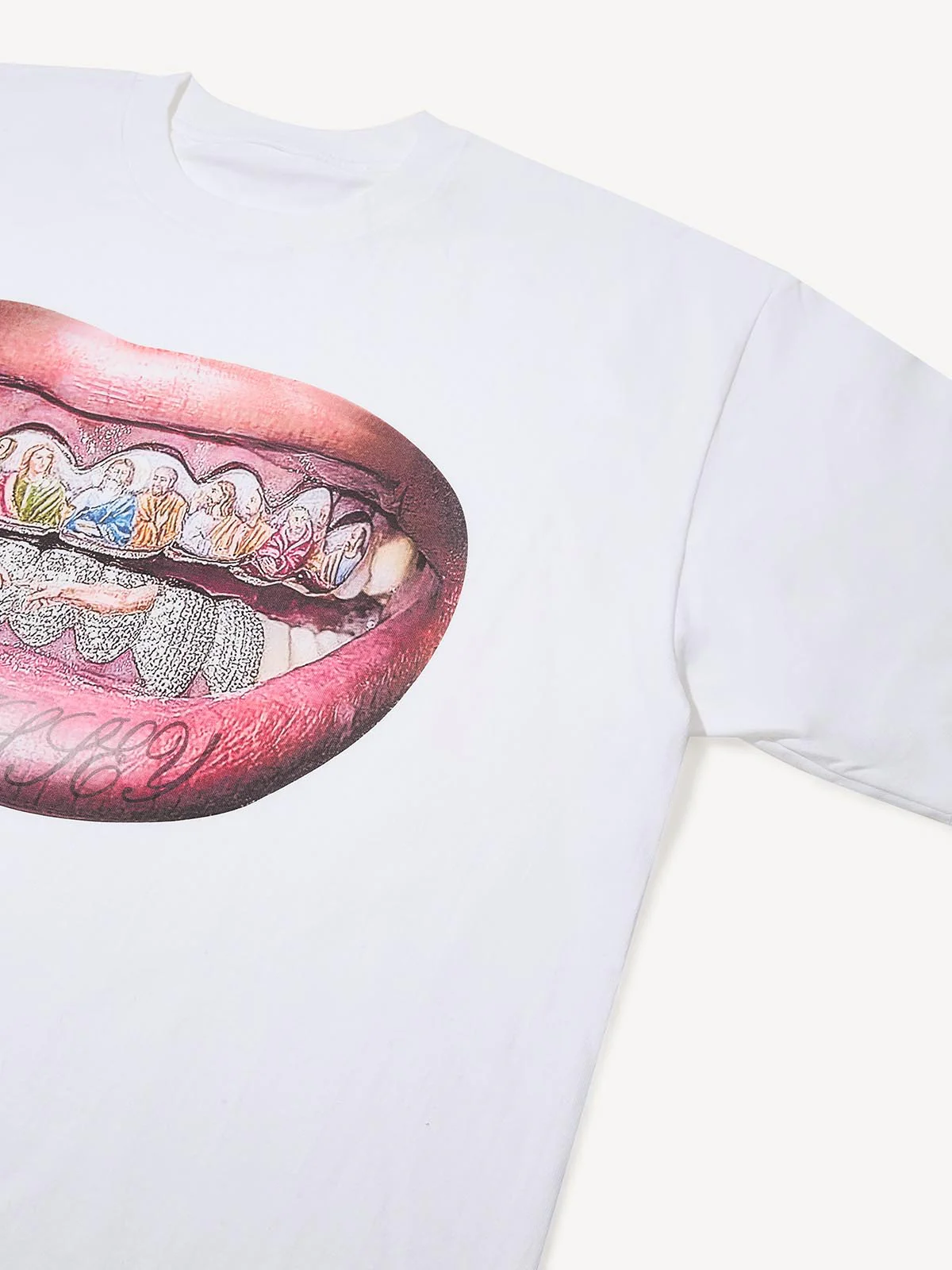 The Last Supper Lip Print T-shirt - Image 6